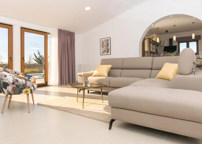 Villa Mattuzzi By Guide Loborika